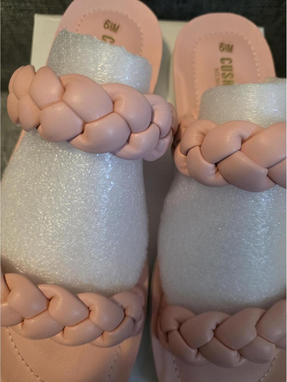 Womens pink flat shoe cushion aire size 6.5